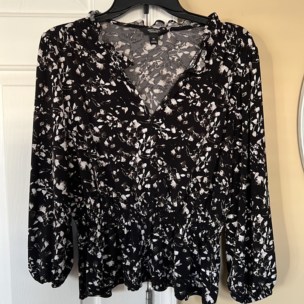 Simply Vera Wang black floral blouse